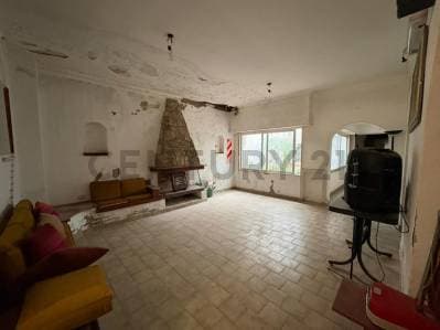Casa en venta en La Plata, ideal destino comercial: oficinas, consultorios, salón de fiestas - Principal