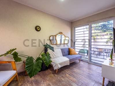 Venta PH Merlo Sur MUY LUMINOSO y GRAN PATIO - 2