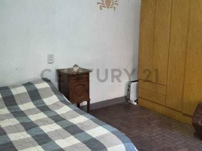 DEPARTAMENTO DE PASILLO CON PATIO Y TERRAZA EXCLUSIVA BARRIO MATHEU - 5