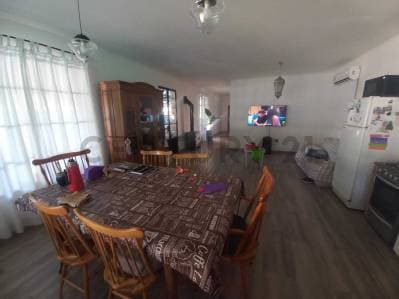 VENTA CASA CON PISCINA Y PARQUE - LA VANGUARDIA - 5