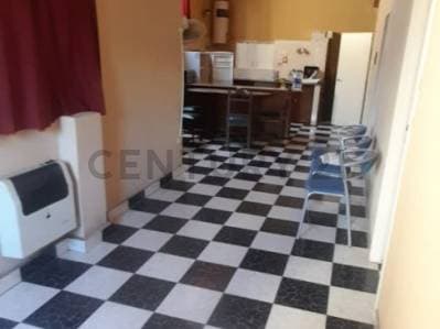 Departamento de 3 dormitorios en alquiler, IDEAL ESTUDIANTES.Ubicado en calle 3 e/ 46 y 47 - 2