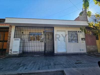 Casa en venta en Guaymallén - Principal