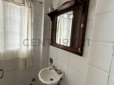 CASA AMOBLADA EN ALQUILER EN CITY BELL DE 3 DORMITORIOS PARQUE Y PILETA - 2