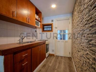 Chalet 5 ambientes en Venta Miguel Sagastizabal 7400 - 5