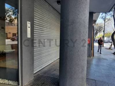 LOCAL A ESTRENAR SAN CRISTOBAL AV. SAN JUAN - 2