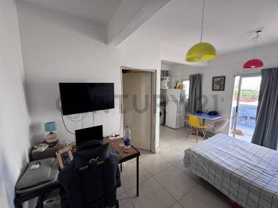Monoambiente con balcón en Boedo - Principal