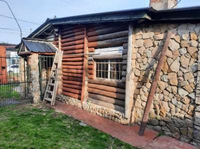 Vendo Lote con casa y 2 galpones. - 3