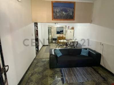 Venta de Casa de 7 ambientes en Barrio Azcuénaga - 5