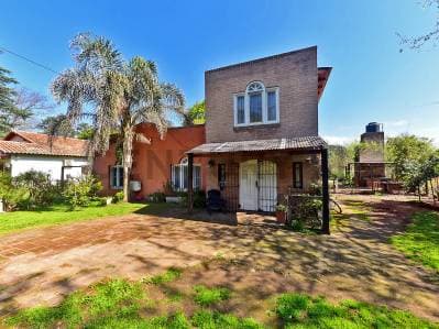 Venta casa 5 amb parque y pileta tortuguitas oportunidad - 2