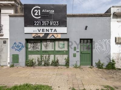 Calle 8 e/ 62 y 63 | CASA A RECICLAR - ZONA FACULTADES - Principal