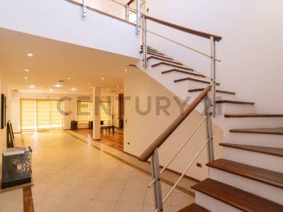 Casa en venta en Gonnet 5 habitaciones y piscina - 2