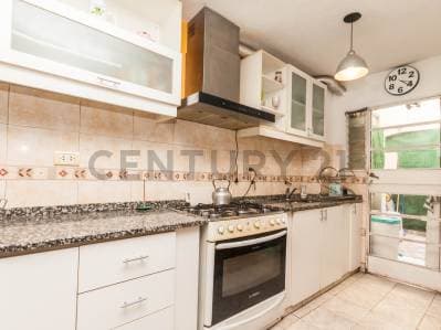 Depto 3 ambientes con patio y parrilla apto profesional en Lanusita - 3