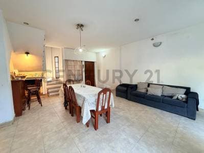 VENTA CASA 5 AMBIENTES CON COCHERA VILLA SARMIENTO APTO CREDITO - 5