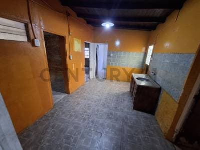 Casa en venta - 3 dormitorio - Granadero Baigorria. - 5