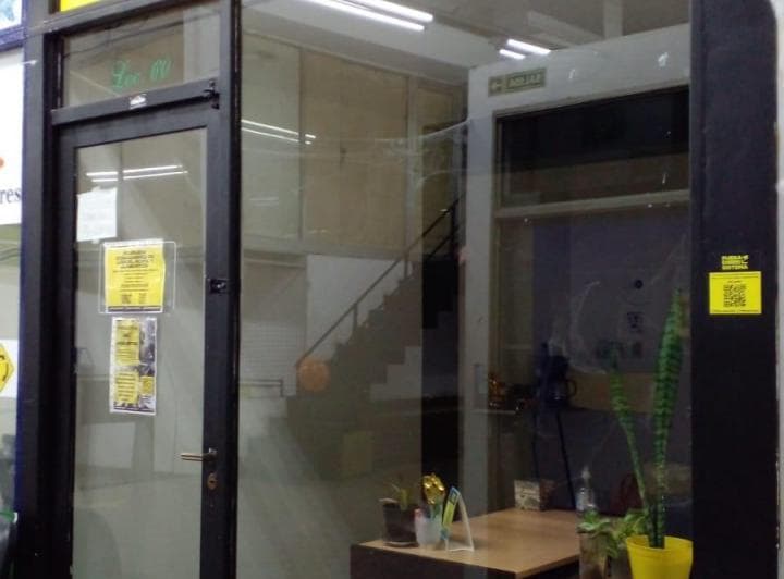 Se Vende Local en Galeria Sobre Av! - 2