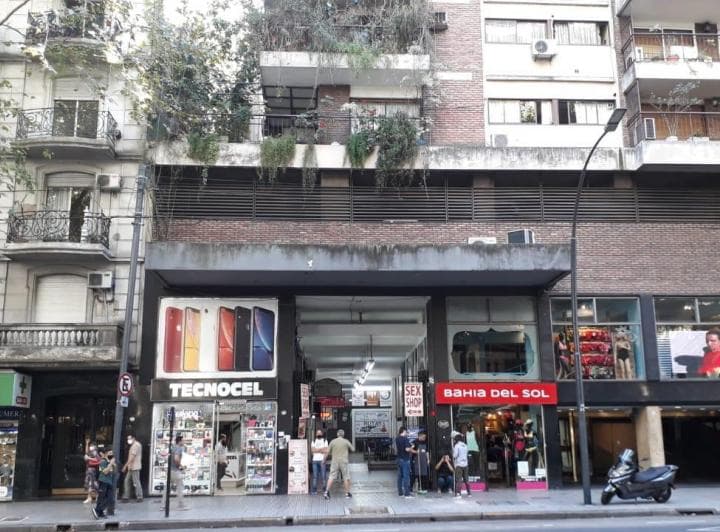 Se Vende Local en Galeria Sobre Av! - 3