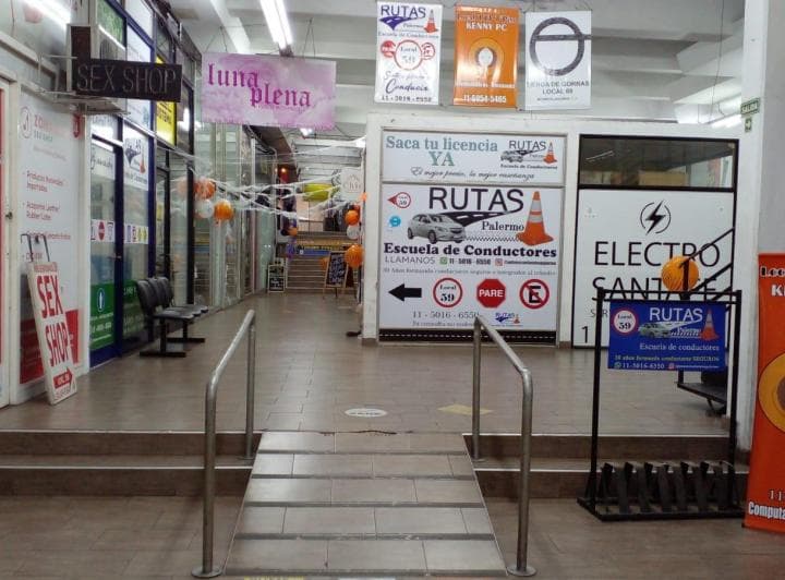 Se Vende Local en Galeria Sobre Av! - 4