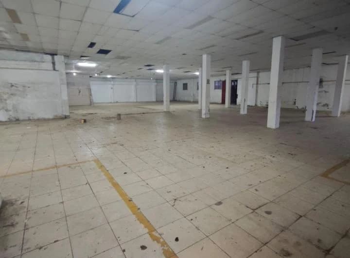 Alquiler Inmueble Comercial 1.800 m² Lomas de Zamora con Playa - 2