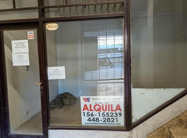 Venta Local - Galeria - Entre Rios y Mendoza - 5