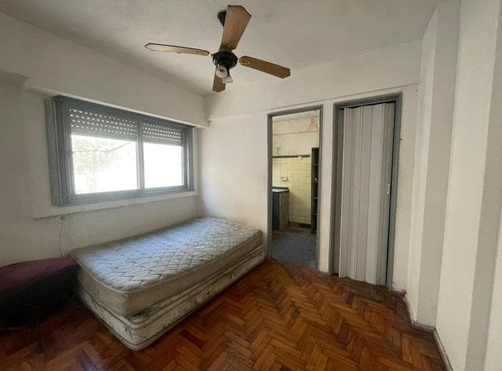 Monoambiente con Balcon Aterrazado a 1 Cda de Av Rivadavia - 4