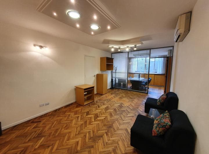 Callao y Corrientes. Excelente Oficina 35 m² Muy Luminoso y Tranquilo. - 2