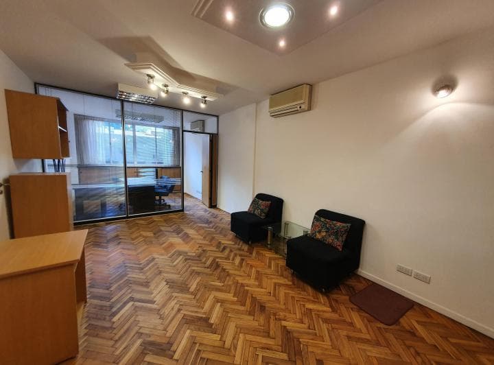 Callao y Corrientes. Excelente Oficina 35 m² Muy Luminoso y Tranquilo. - 4