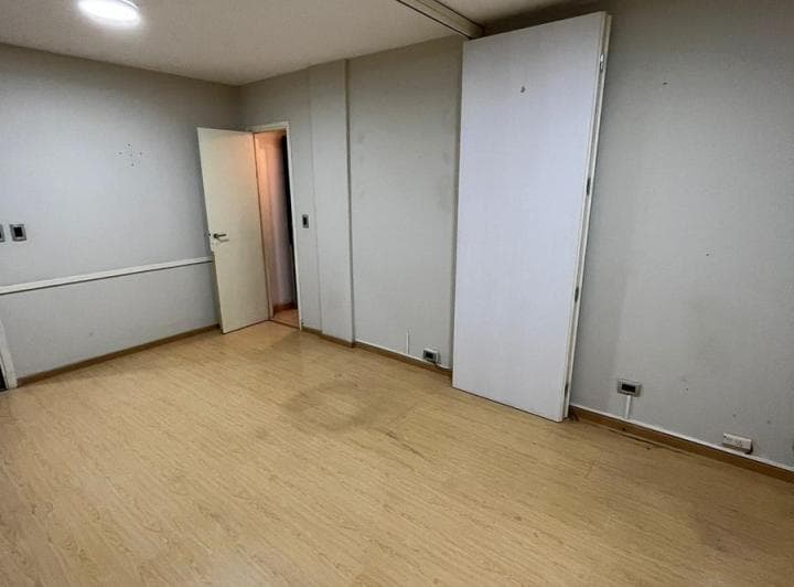 Oportunidad! Oficina a La Calle en Venta Zona Centro - 3