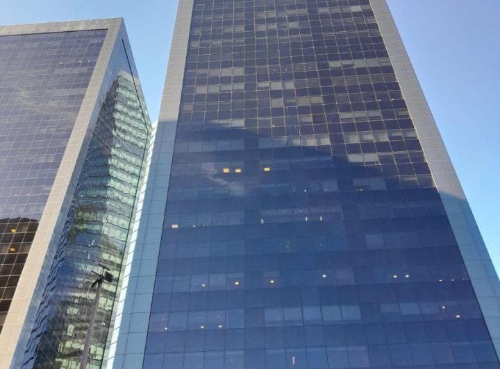 Alquiler - Oficina a + - Retiro - Alem Plaza - Piso Alto - 760 m² - 8 Cocheras - Impecable! - 3