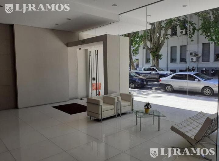 Alquiler de Oficina de 480 m² en San Telmo - 3