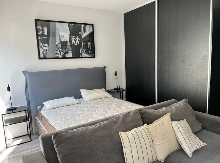 Confortable 2 Ambientes Amueblado, C/ Balcon Parrilla, Laundry y Solarium - 5