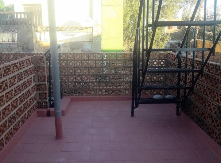 Paysandu Al 400. Casa en Dos Plantas con Patio y Cochera - 4