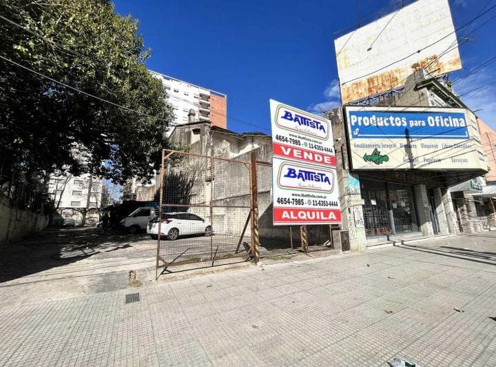 Local. | Av Rivadavia Al 13500 - 2