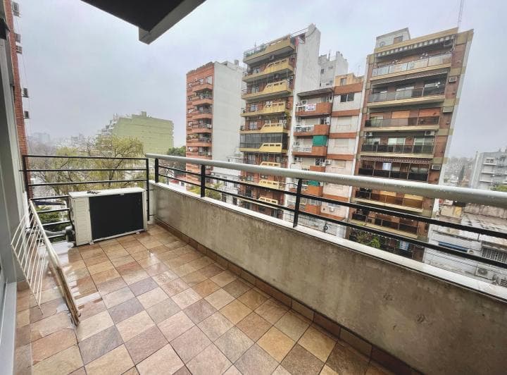 Dos Ambientes, cochera, piscina y Parrilla. en Villa Urquiza. - 3