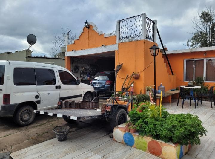227 N°743 E/ 46 y 47 - Casa 4 Dorm. - 4