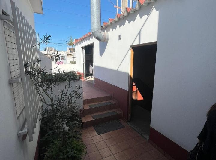 Propiedad Multifamiliar con Local, Dos PH 2 Ambientes y Vivienda 4 Ambientes - 5