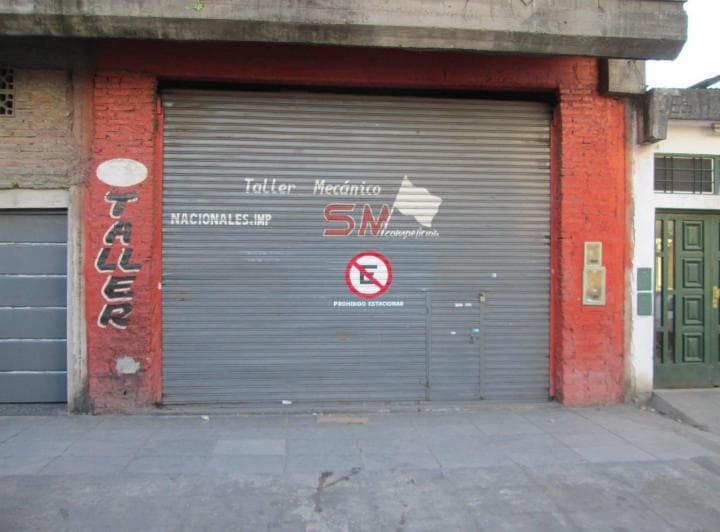 Muy Buena Ubicacion Local 90 m - 2