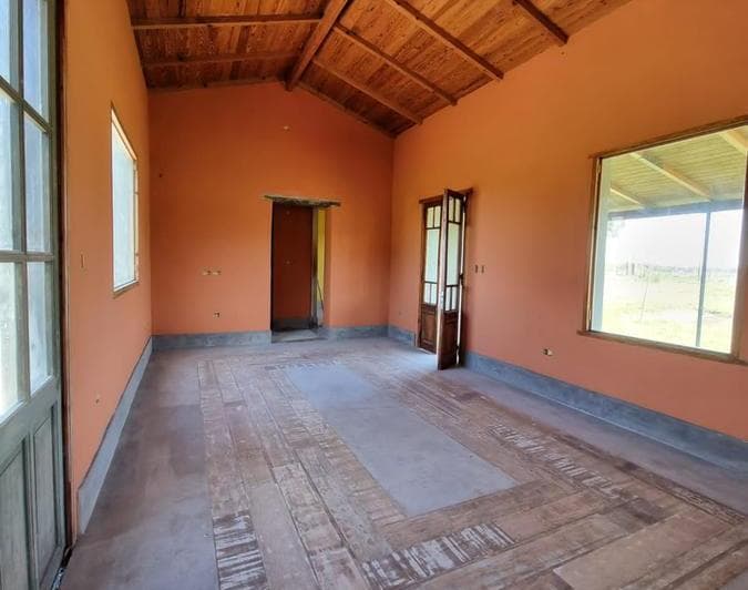 Casa de Campo a Estrenar Sobre Lote de 3800 m² - Saladillo - Zona Mini Zoo - 5