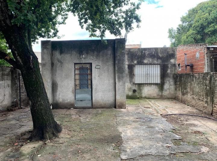 Casa a Refaccionar en Excelente Ubicacion! - 4