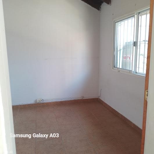 Nuevo Precio - Inmobiliaria Vende PH de 2 Amb, Patio y Parrilla Sobre Av Belgrano. Wilde (Avellaneda - 5