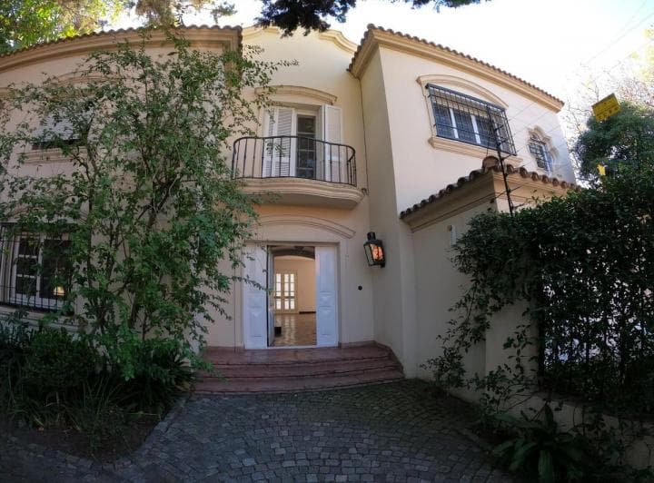 Casa a La Venta en Martinez de 4 Dorm. - Av Libertador Al Rio - Vieyes 1200 - 3