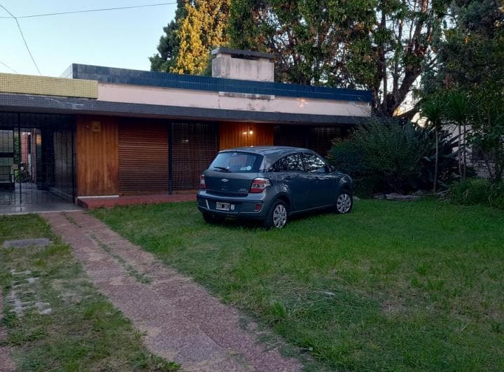 Casa en Excelente Ubicacion Sobre Lote de 819 m² - 3