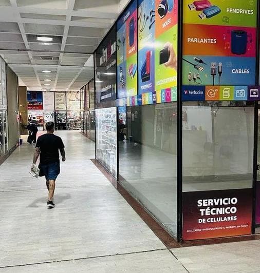 Oportunidad - Local en Alquiler - Galeria Jardin - Microcentro - 3