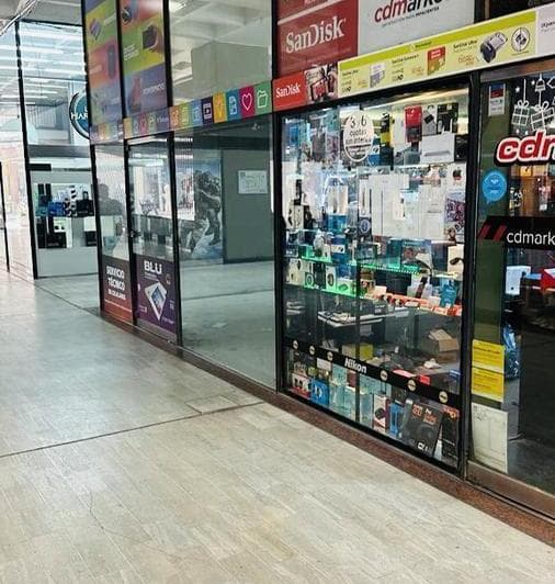 Oportunidad - Local en Alquiler - Galeria Jardin - Microcentro - 4
