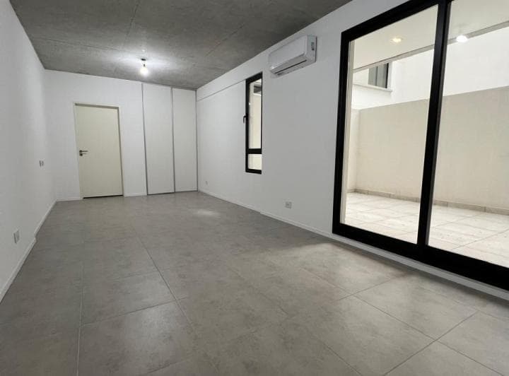 Monoambiente en Caballito Nuevo, con Patio, Alquiler Temporario Sin Muebles - 3