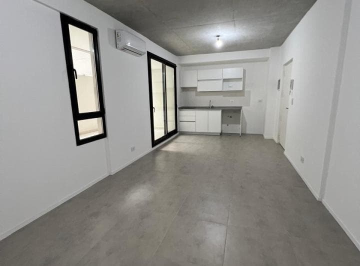 Monoambiente en Caballito Nuevo, con Patio, Alquiler Temporario Sin Muebles - 2