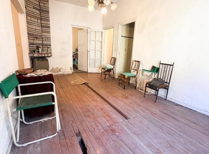 ¡Retasada! Casa 3 Ambientes en Lote Propio a Refaccionar. - 2
