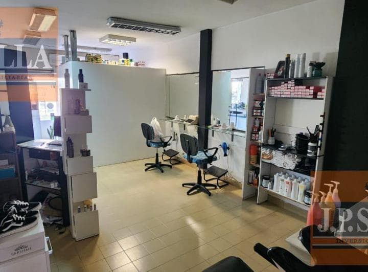 Casa 4 Ambientes C/ Local y Garaje - San Justo - 3