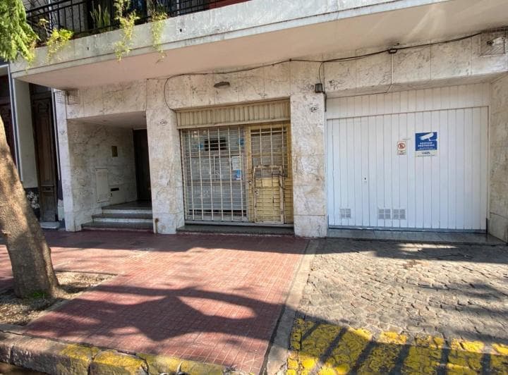 Local de 40 m² de Salon + Sotano Frente Al Parque - 3