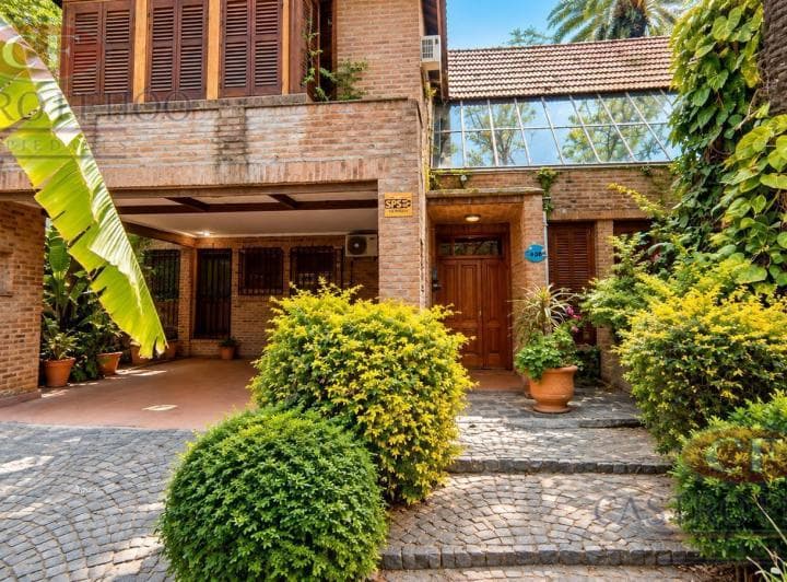 Vicente López | Chalet Sobre 724 m² con Jardín, Pileta y 2 Suites - 5