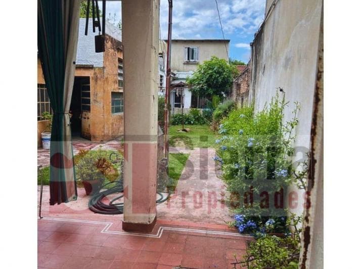 Amplio Lote con 2 Casas, Galpon y Taller, Boedo 1277 L. de Zamora - 2